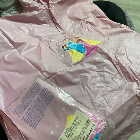 2 Like New Disney Princess Ponchos Size 7-12 - Picture 3 of 6